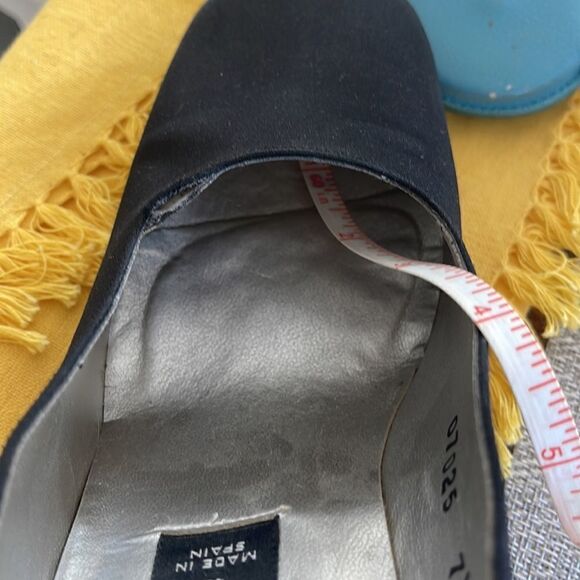 Black Satin square toe Kenneth Cole heels - Picture 7 of 9